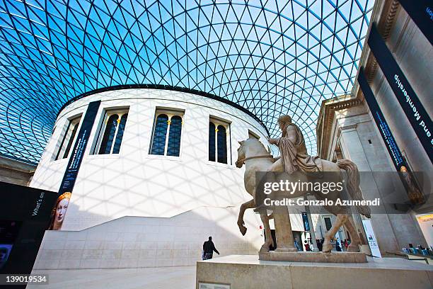 interior of the great court, british museum, - bloomsbury london - fotografias e filmes do acervo