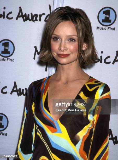 Actress Calista Flockhart attends the Second Annual My VH1 Music Awards on December 2, 2001 at Shrine Auditorium in Los Angeles, California.