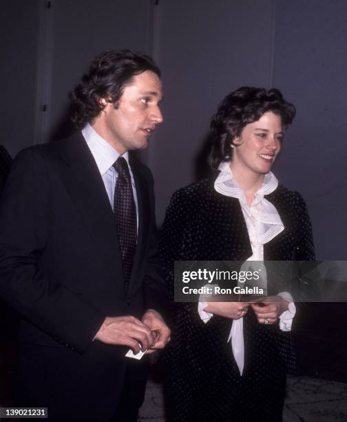 Journalist Bob Woodward and wife Kathleen Woodward attend the premiere of "All The President's Men" on April 4, 1976 in Washington, D.C.