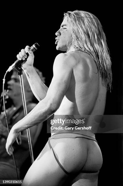 American Rock singer Anthony Kiedis, of the group Red Hot Chili Peppers, performs onstage at the Ritz, New York, New York, October 31, 1985.