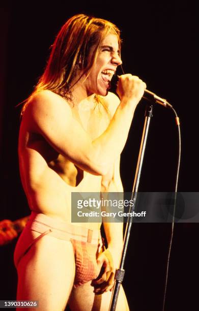 American Rock singer Anthony Kiedis, of the group Red Hot Chili Peppers, performs onstage at the Ritz, New York, New York, October 31, 1985.