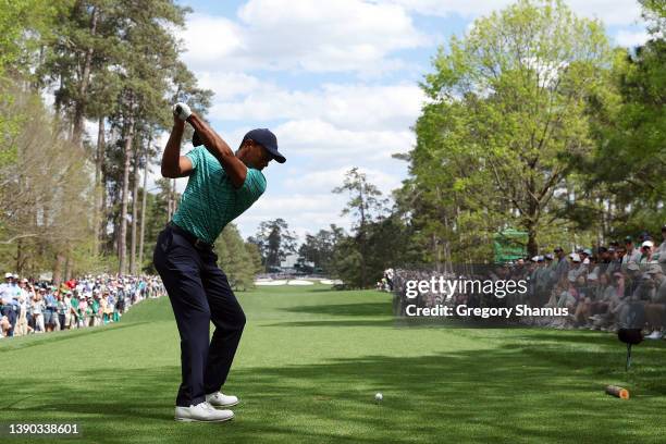 Tiger Woods plays his shot from the seventh tee during the second round of The Masters at Augusta National Golf Club on April 08, 2022 in Augusta,...