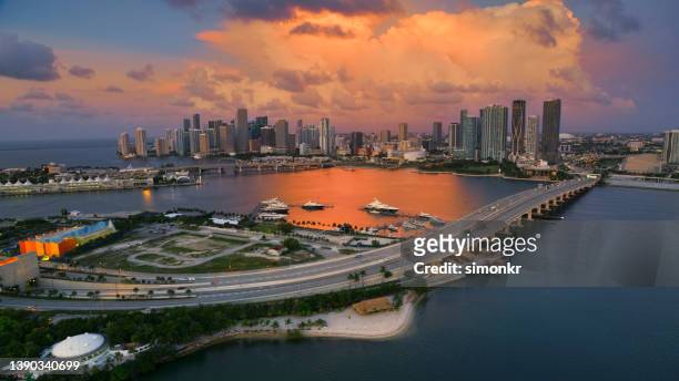 waterfront of downtown miami - florida marina stock pictures, royalty-free photos & images