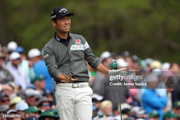 Kevin Na reacts to his shot from the 12th tee during the second round of The Masters at Augusta National Golf Club on April 08, 2022 in Augusta,...