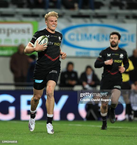 Ben Harris of Saracens scores their seventh try during the Challenge Cup match between Brive and Saracens at Stade Amedee-Domenech on April 08, 2022...