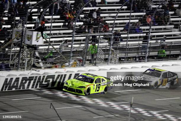 208 Green Checkered Flag Stock Photos, High-Res Pictures, and