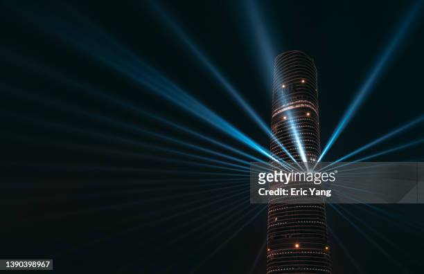brilliant lighting show of shanghai tower - light show in shanghai stockfoto's en -beelden