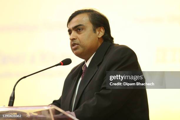 Mukesh Ambani delivering speech at Vibrant Gujarat Summit held at Gandhinagar Gujarat, India on 1st January 2009.