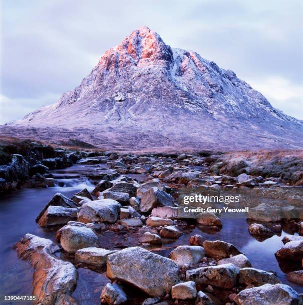 scottish highland winter landscape - rannoch moor stockfoto's en -beelden