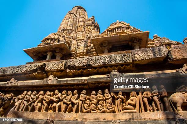 khajuraho temple, unesco world heritage site, madhya pradesh, india. - khajuraho statues stock pictures, royalty-free photos & images