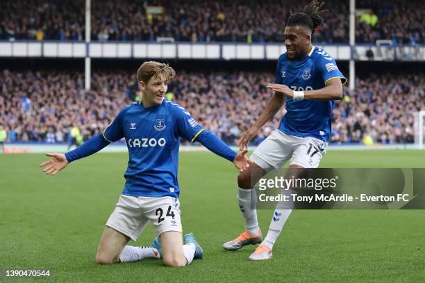 Anthony Gordon of Everton celebrates his goal with Alex Iwobi during the Premier League match between Everton and Manchester United at Goodison Park...