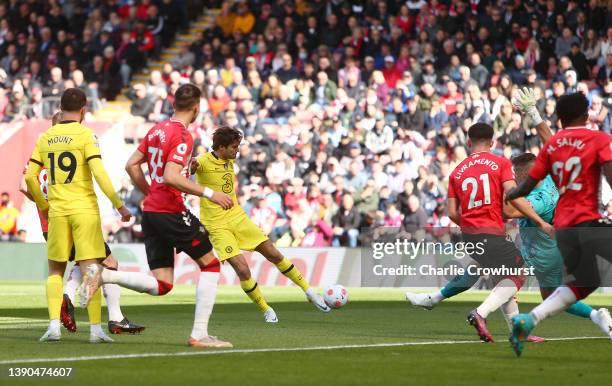 Marcos Alonso of Chelsea scores their side's first goal during the Premier League match between Southampton and Chelsea at St Mary's Stadium on April...