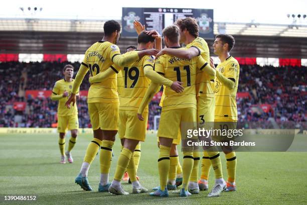 Mason Mount of Chelsea celebrates after scoring their side's second goal with team mates during the Premier League match between Southampton and...
