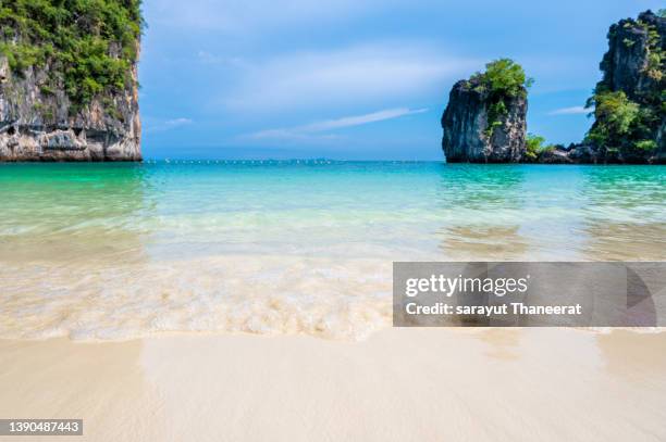 koh hong island viewpoint to beautiful scenery view at krabi province, thailand. - phuket province 個照片及圖片檔