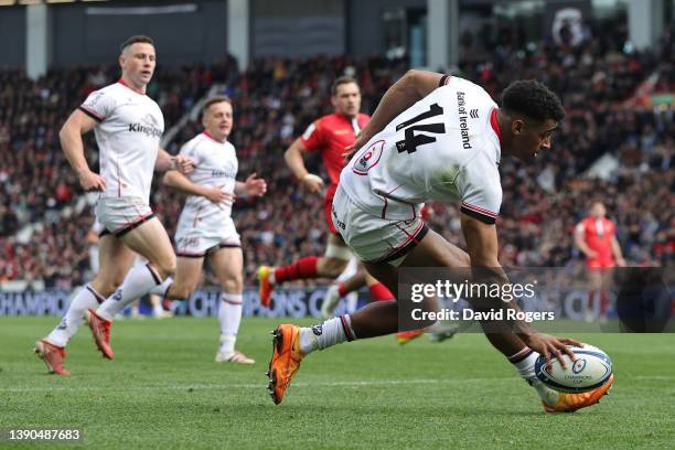 Robert Baloucoune of Ulster touches down to score his sides second try during the Heineken Champions Cup Round of 16 Leg One match between Stade...