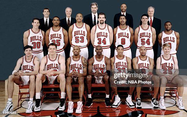 The 1995-96 NBA Chicago Bulls pose for a team portrait in Chicago, IL. Front row : Toni Kukoc, Luc Longley, Dennis Rodman, Michael Jordan, Scottie...