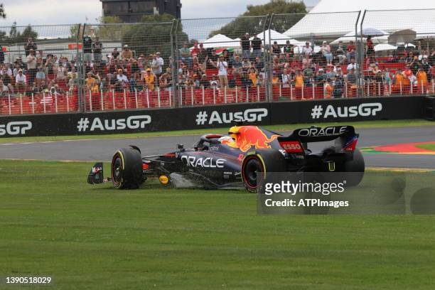 Max Verstappen Oracle Red Bull Racing during practice ahead of the F1 Grand Prix of Australia at Melbourne Grand Prix Circuit on April 09, 2022 in...