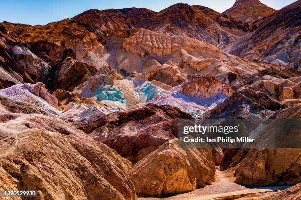 artist's palette in death valley national park - parque nacional do vale da morte imagens e fotografias de stock