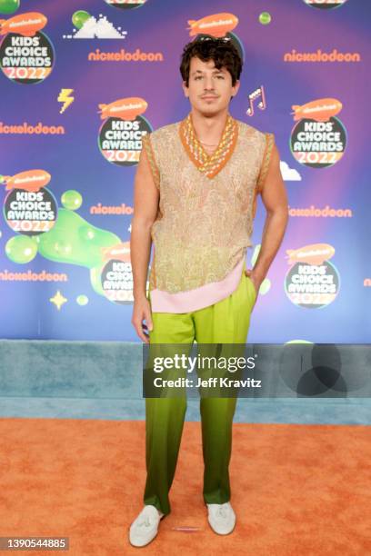 Charlie Puth attends the Nickelodeon's Kids' Choice Awards 2022 at Barker Hangar on April 09, 2022 in Santa Monica, California.