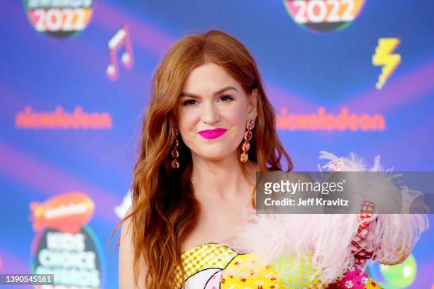 Isla Fisher attends the 2022 Nickelodeon Kid's Choice Awards at Barker Hangar on April 09, 2022 in Santa Monica, California.
