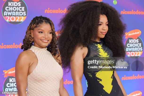 Halle Bailey and Chloe Bailey attend the 2022 Nickelodeon Kid's Choice Awards at Barker Hangar on April 09, 2022 in Santa Monica, California.