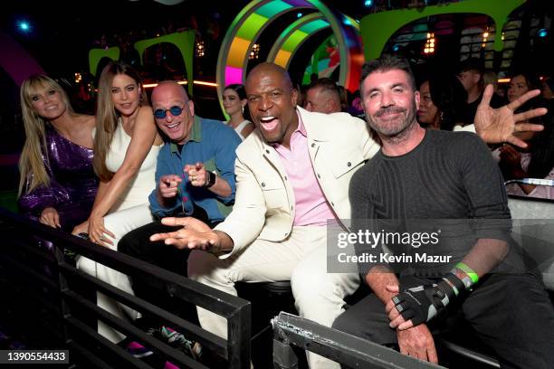 Heidi Klum, Sofía Vergara, Howie Mandel, Terry Crews, and Simon Cowell attend the Nickelodeon's Kids' Choice Awards 2022 at Barker Hangar on April...