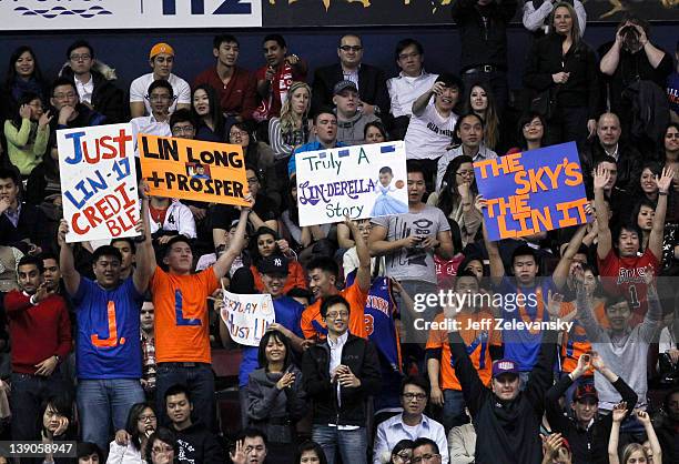 Jeremy Lin Fans 2,047 Fan Lin Stock Photos, High-Res Pictures, and Images - Getty Images