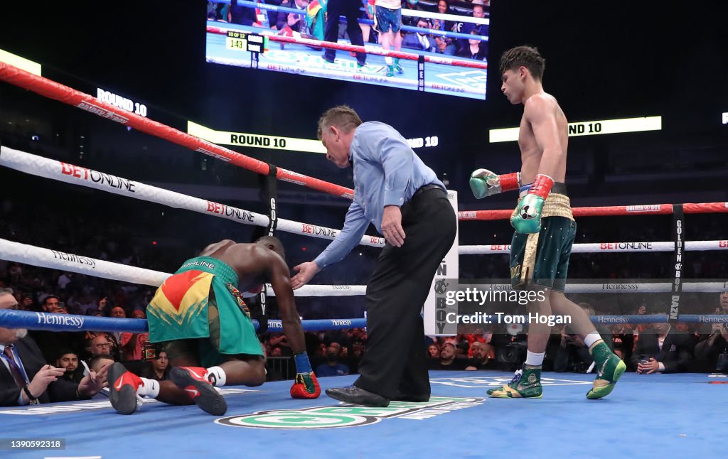 Tagoe Ryan Garcia throws his opponent Emmanuel Tagoe to the mat at... News ...