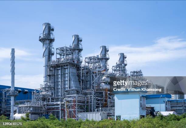 natural gas fired turbine power plant, combined cycle power plant and turbine generator, energy concept. - carbon cycle stockfoto's en -beelden