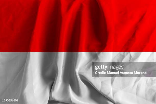 flag of indonesia - bandera indonesia fotografías e imágenes de stock