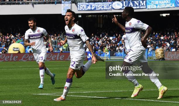 Nicolas Gonzalez of Fiorentina celebrates after scoring their side's first goal during the Serie A match between SSC Napoli and ACF Fiorentina at...