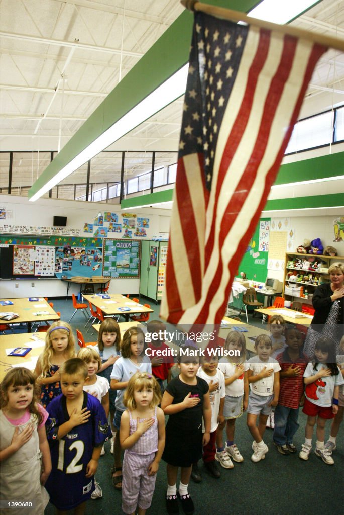 Kindergardners Participate In National Pledge of Allegiance