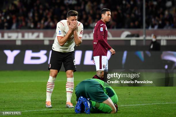 Olivier Giroud of AC Milan reacts after a missed chance during the Serie A match between Torino FC and AC Milan at Stadio Olimpico di Torino on April...