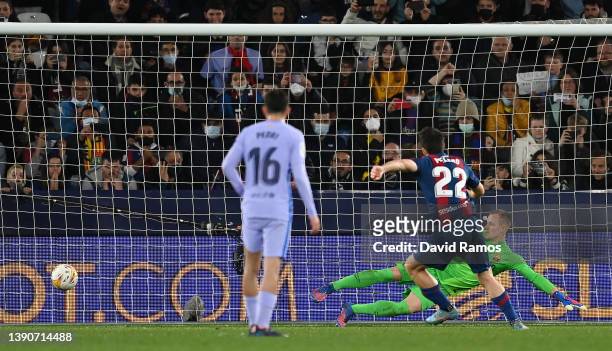 Marc-Andre ter Stegen of FC Barcelona fails to save a penalty from Gonzalo Melero of Levante as they score their side's second goal during the La...