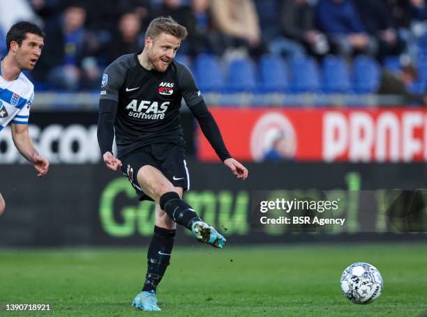 Fredrik Midtsjo of AZ Alkmaar during the Dutch Eredivisie match between PEC Zwolle and AZ Alkmaar at Mac3Park Stadion on April 10, 2022 in Zwolle,...