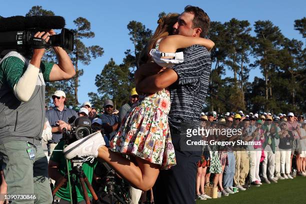 3,285 Masters Wife and Premium High Pictures - Getty