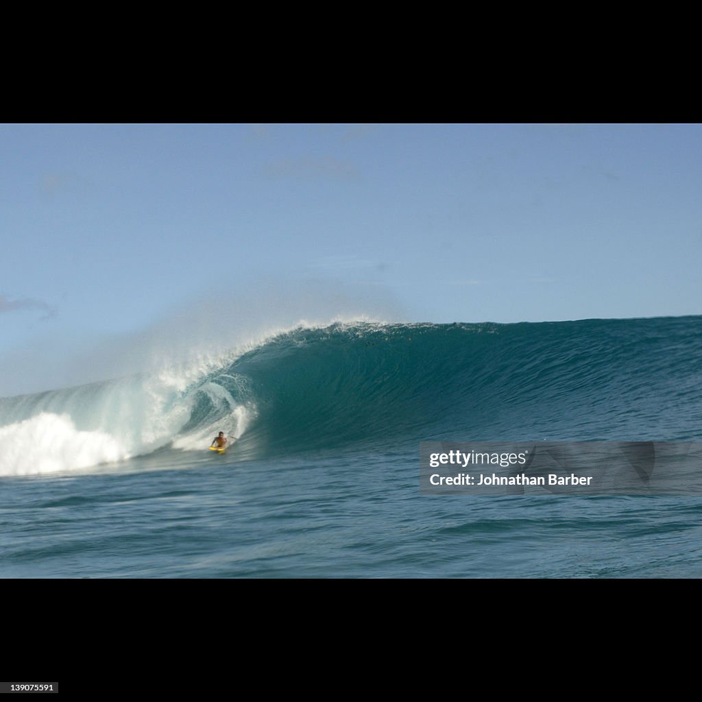Big surf bodyboarding