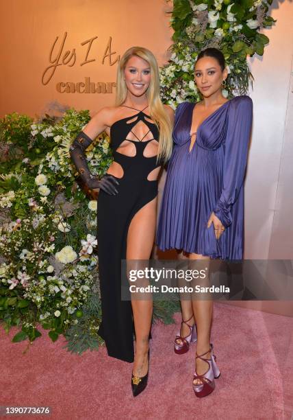 Gigi Gorgeous and Shay Mitchell attend Yes I Am Cacharel at The Daily Front Row's 6th Annual Fashion LA Awards at Beverly Wilshire, A Four Seasons...