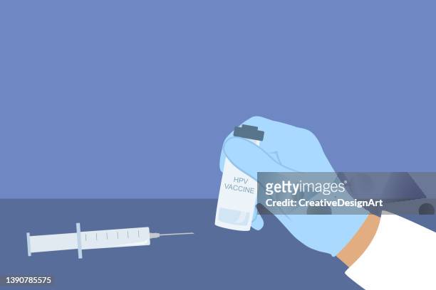 保護手袋を着用し、hpvワクチンバイアルを保持する医師の手。ヒトパピローマウイルスの予防接種と予防接種。 - human papilloma virus点のイラスト素材／クリップアート素材／マンガ素材／アイコン素材