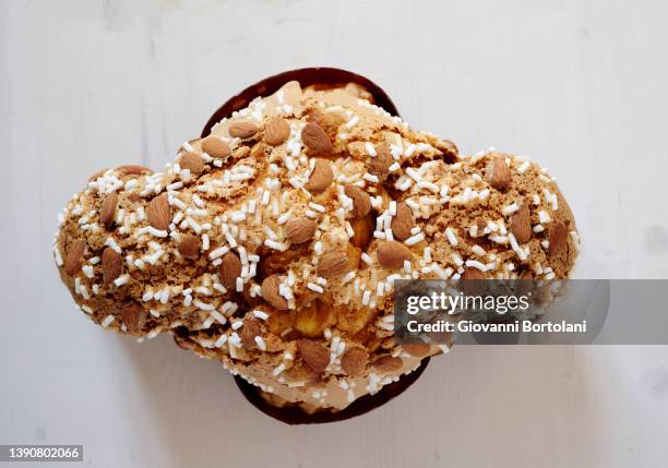 easter colomba, typical italian cake - happy easter in italian stock pictures, royalty-free photos & images