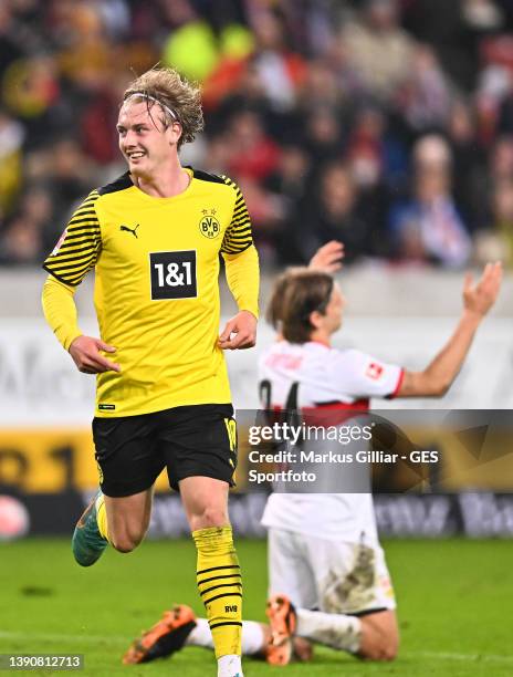 Julian Brandt of Borussia Dortmund celebrates after scoring his team's second goal during the Bundesliga match between VfB Stuttgart and Borussia...