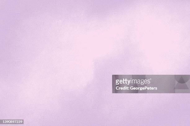 stipple-illustration von kumuluswolken - lavendelfarbig stock-grafiken, -clipart, -cartoons und -symbole