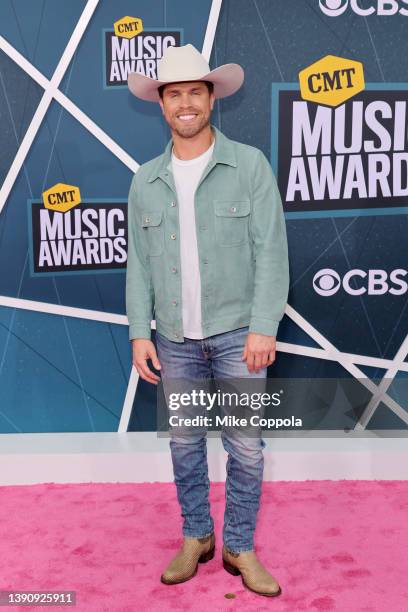 Dustin Lynch attends the 2022 CMT Music Awards at Nashville Municipal Auditorium on April 11, 2022 in Nashville, Tennessee.