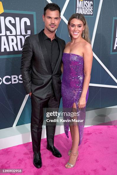 2022 CMT Music Awards - Red Carpet 2022 CMT Music Awards - Red Carpet