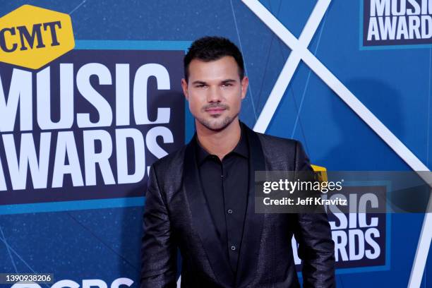 Taylor Lautner attends the 2022 CMT Music Awards at Nashville Municipal Auditorium on April 11, 2022 in Nashville, Tennessee.