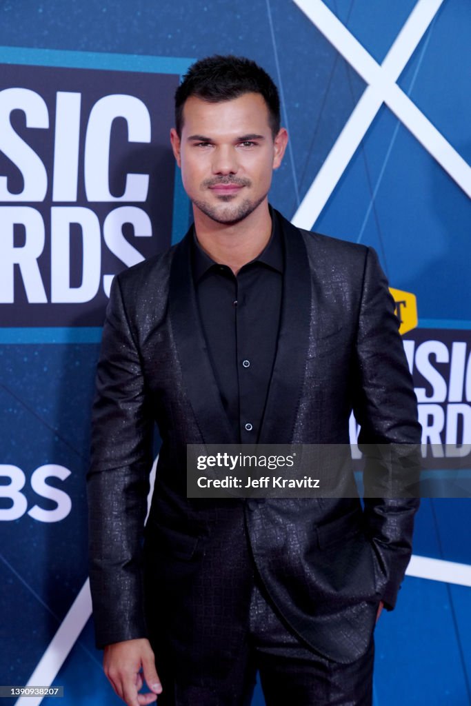 2022 CMT Music Awards - Red Carpet