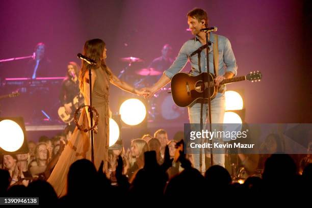 Maren Morris and Ryan Hurd perform at the 2022 CMT Music Awards at Nashville Municipal Auditorium on April 11, 2022 in Nashville, Tennessee.