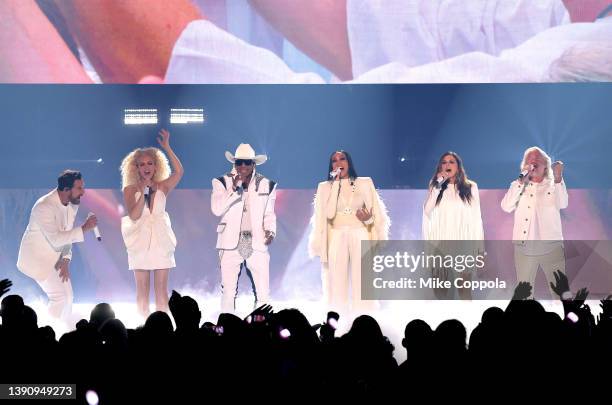 Jimi Westbrook of Little Big Town, Kimberly Schlapman of Little Big Town, Jimmie Allen, Monica, Karen Fairchild of Little Big Town, and Philip Sweet...