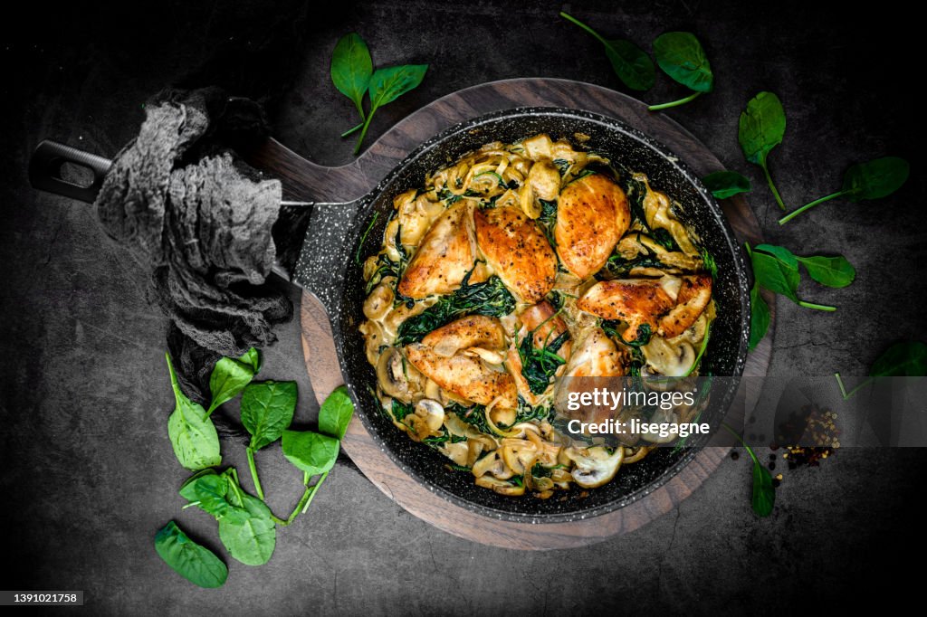 Frango cremoso e espinafre
