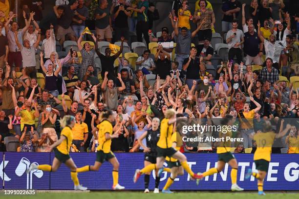Fans celebrate Sam Kerr's match winning goal during the International Women's match between the Australia Matildas and the New Zealand Football Ferns...
